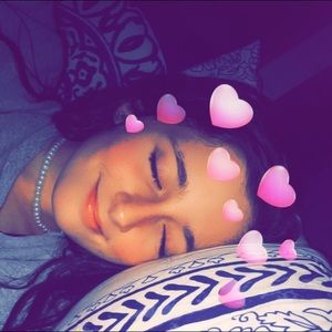 Meet your Posher, Hannah